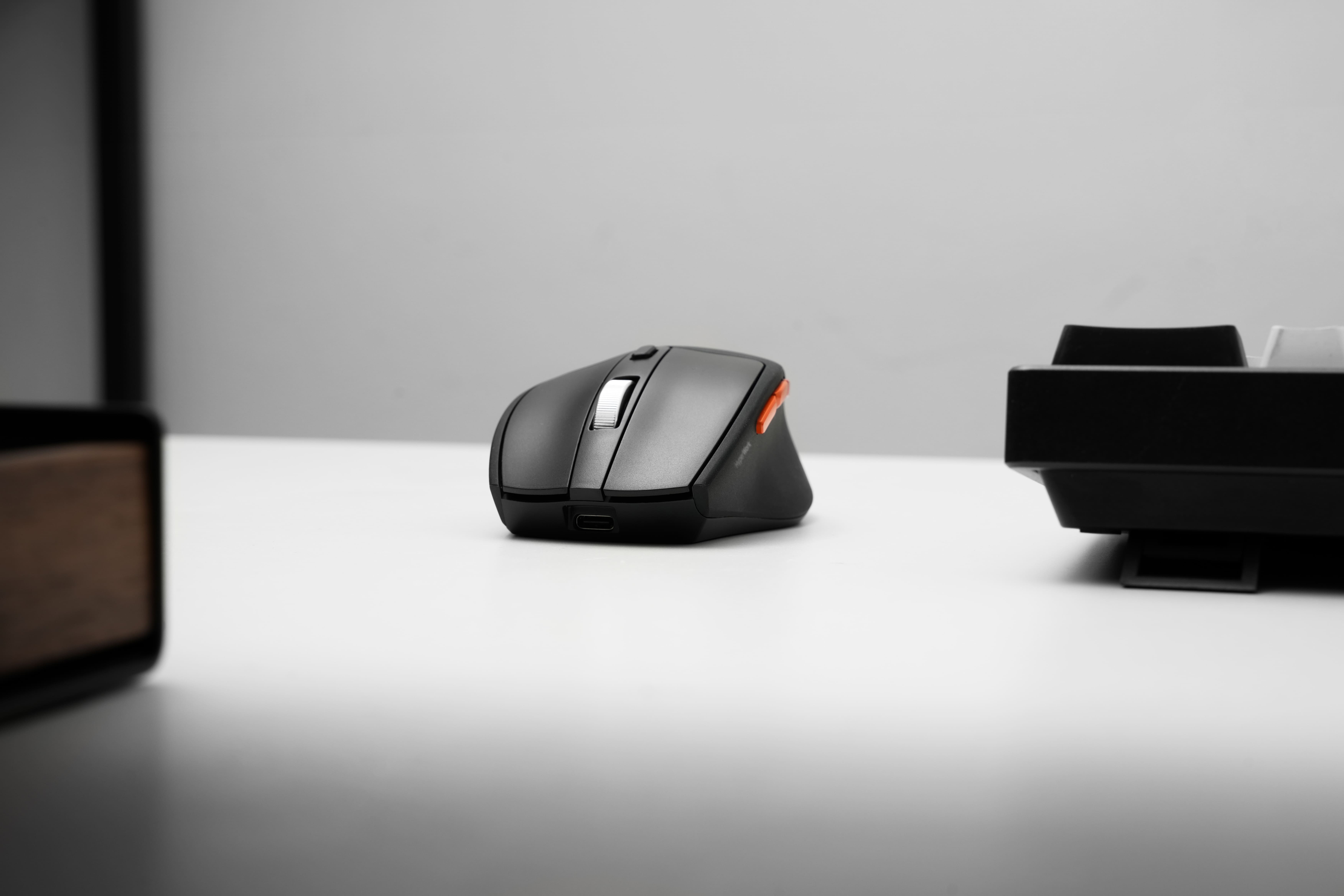 Chuột không dây HyperWork Silentium MS01