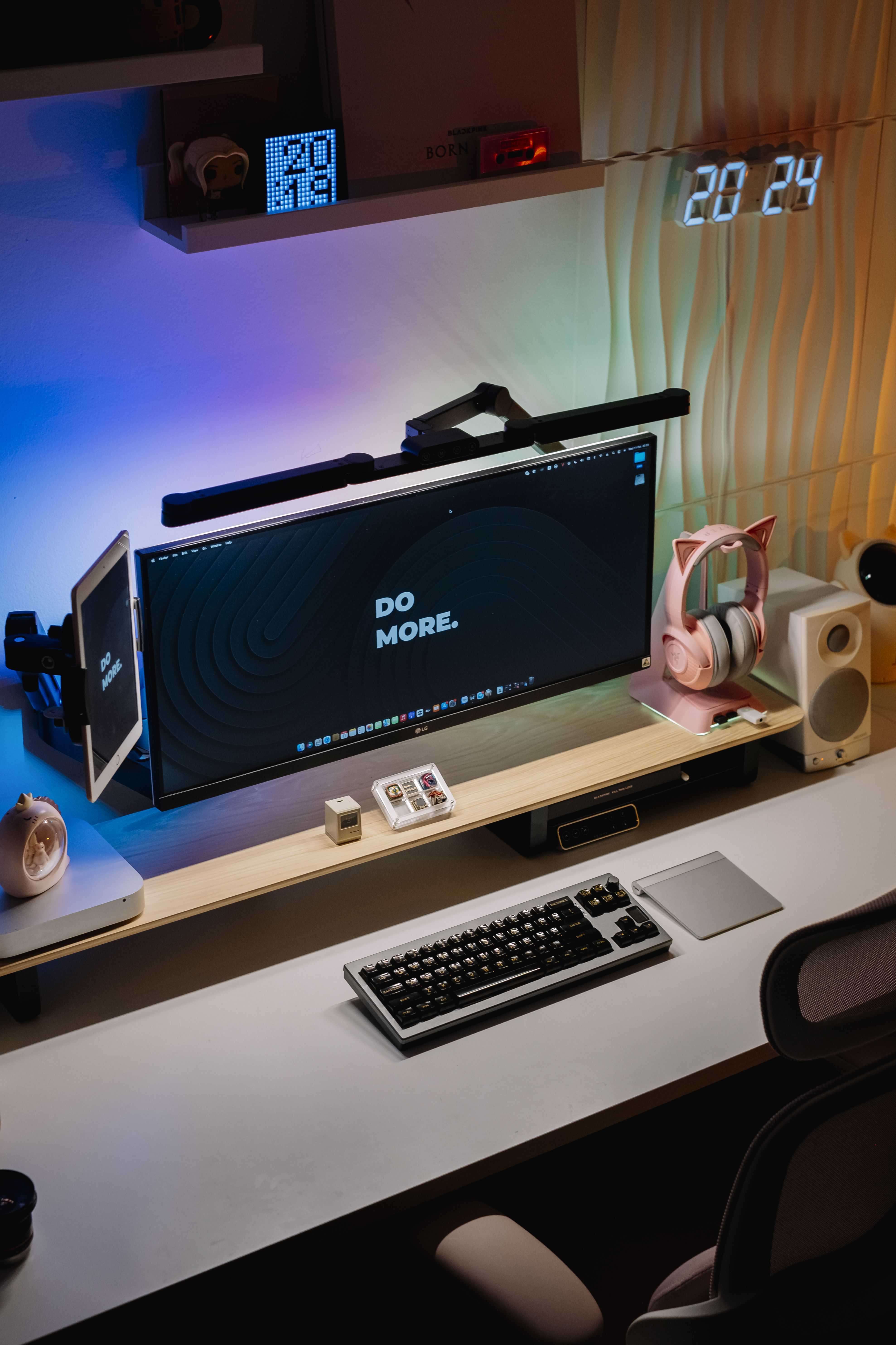 Đèn bàn UPGen Scorpio - Đèn Bọ Cạp UPGen