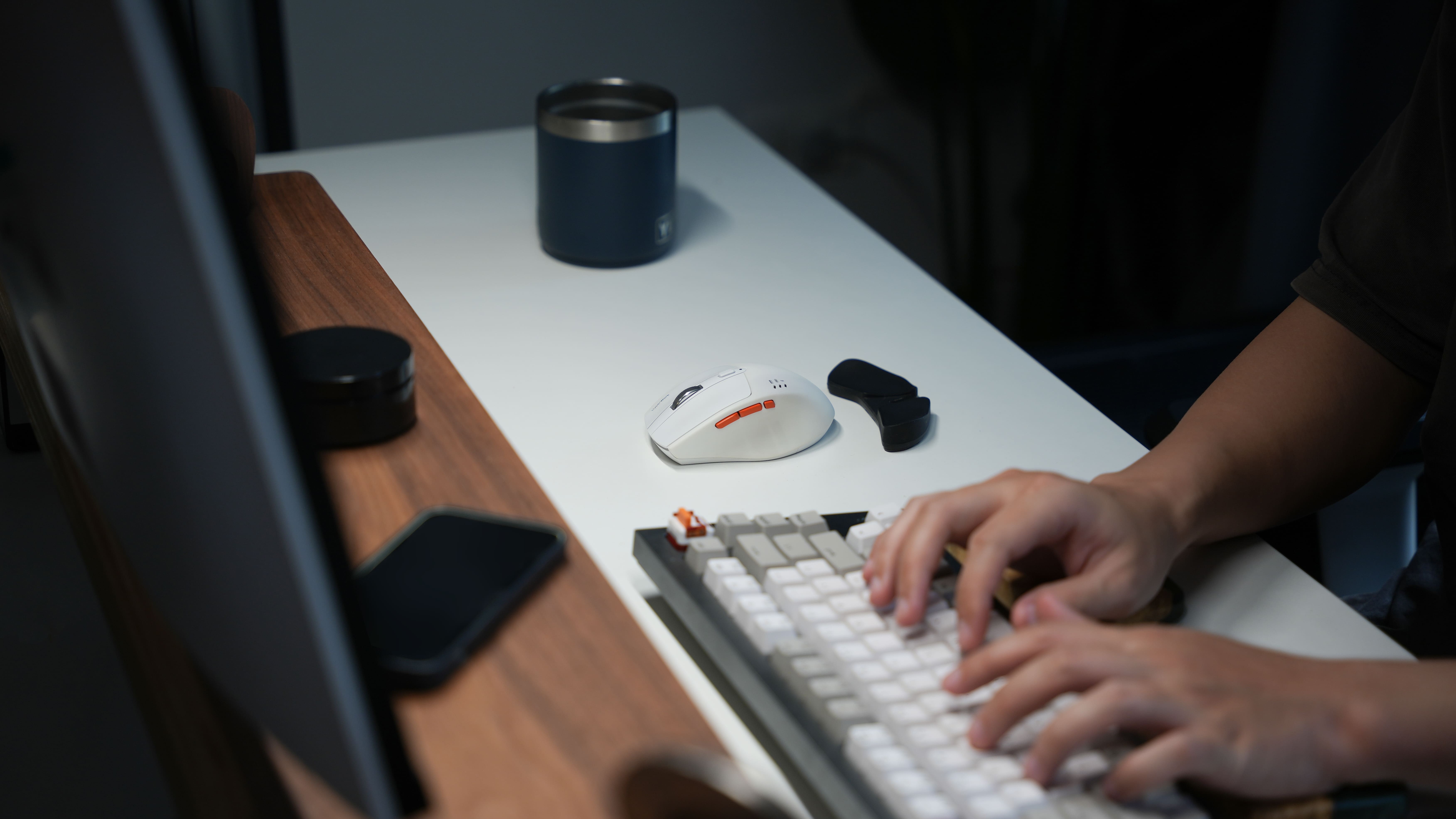 Chuột không dây HyperWork Silentium MS01