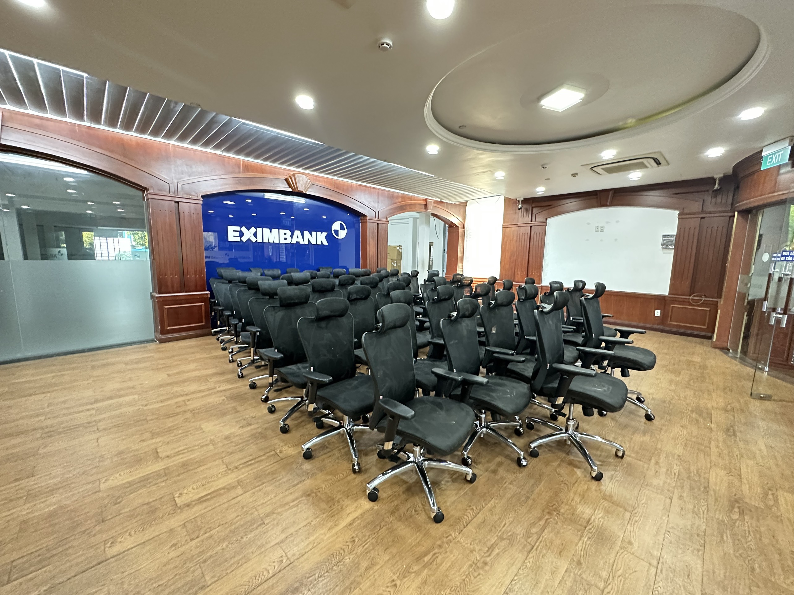 Dự Án ghế Sihoo M57 cùng Ngân hàng EXIMBANK