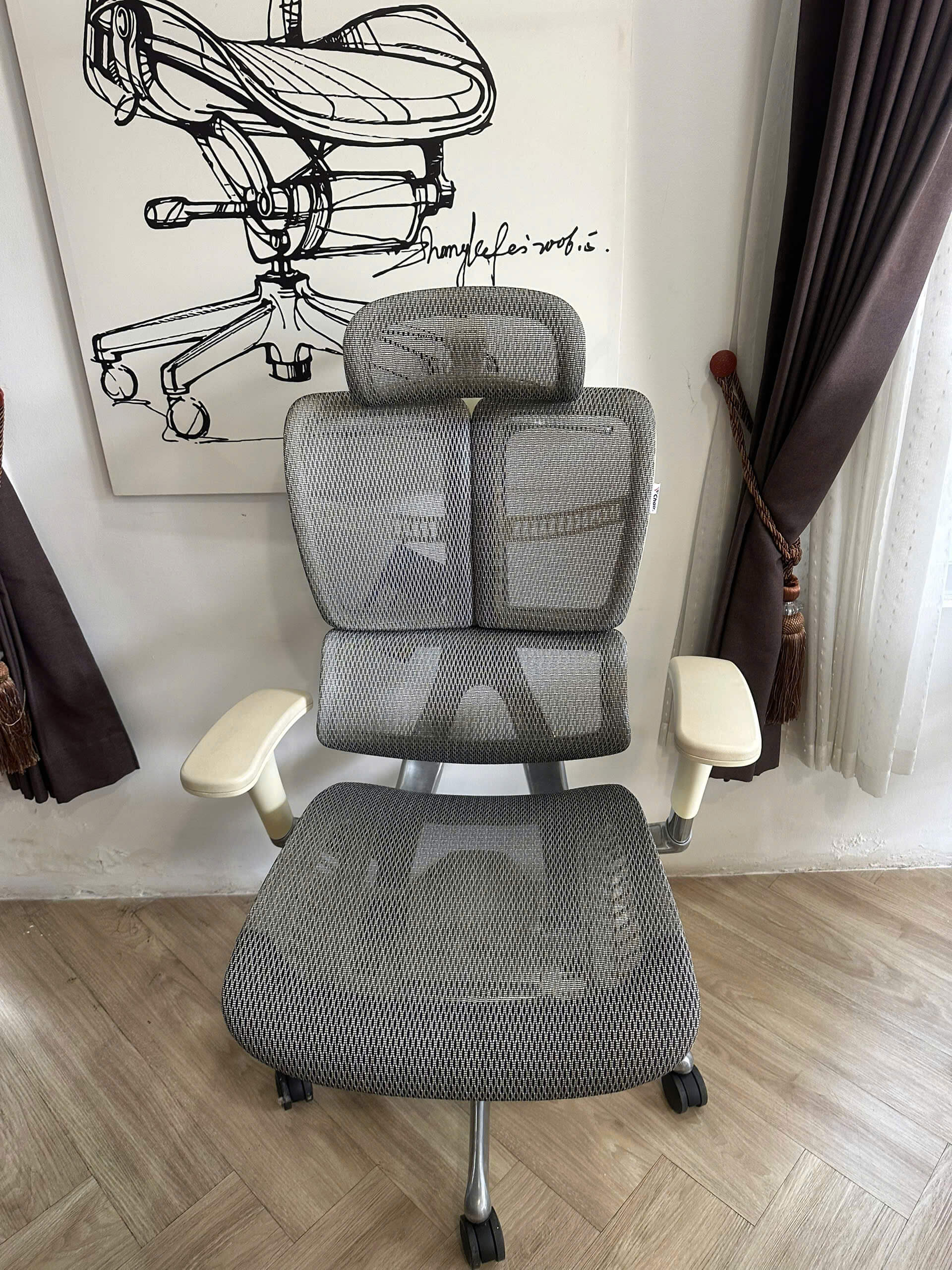 [THANH LÝ HÀNG TRƯNG BÀY CỬA HÀNG] Ghế công thái học Ergonomic Vchair Evolution