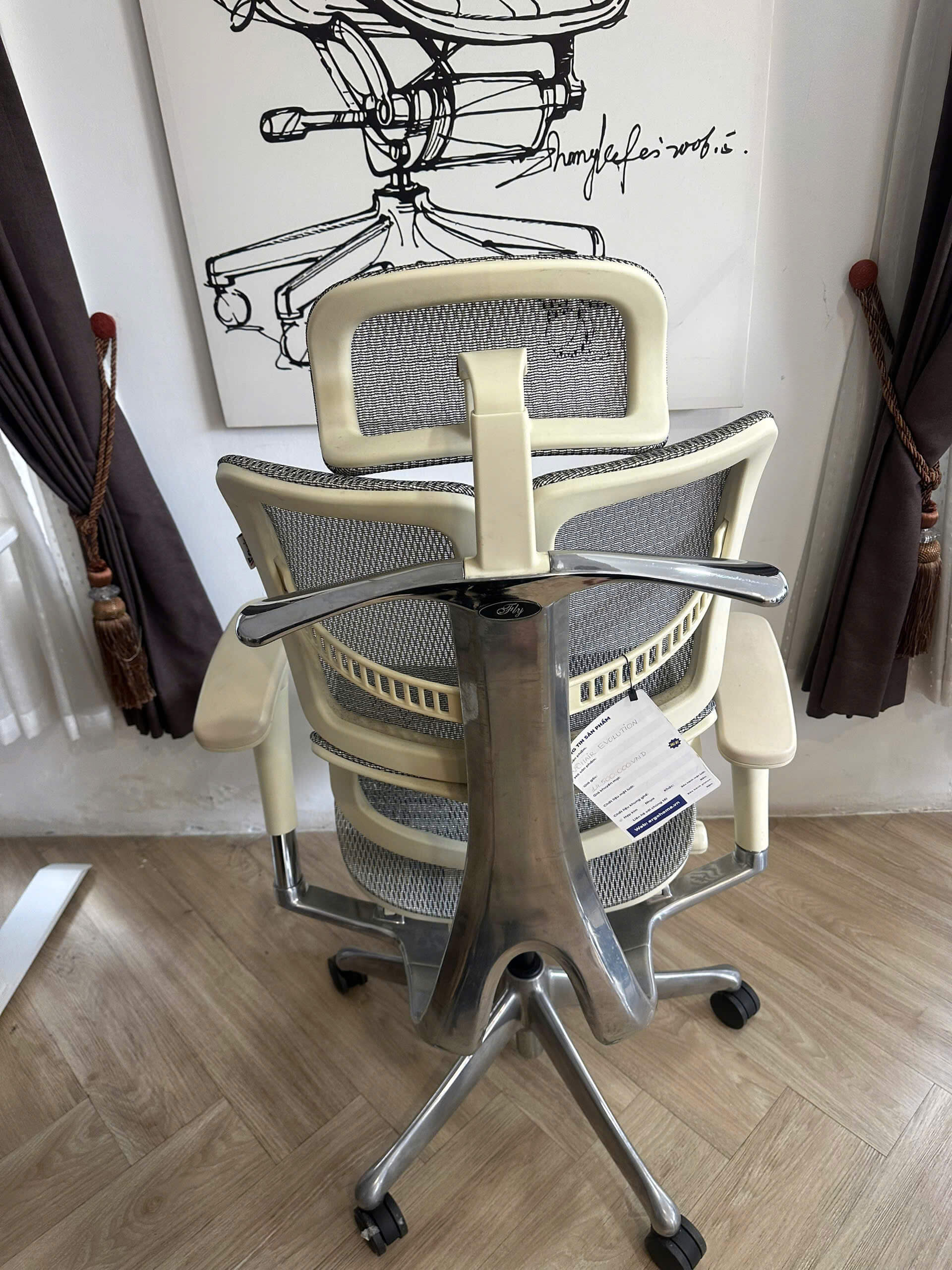 [THANH LÝ HÀNG TRƯNG BÀY CỬA HÀNG] Ghế công thái học Ergonomic Vchair Evolution