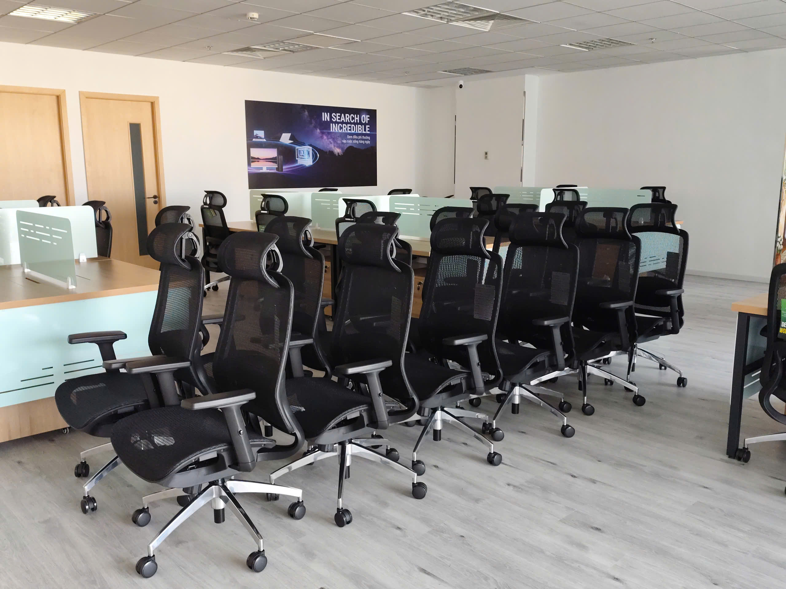 Dự Án Ghế Công Thái Học Upgen LumiX - Công Ty TNHH Tin Học Ngôi Sao Lớn