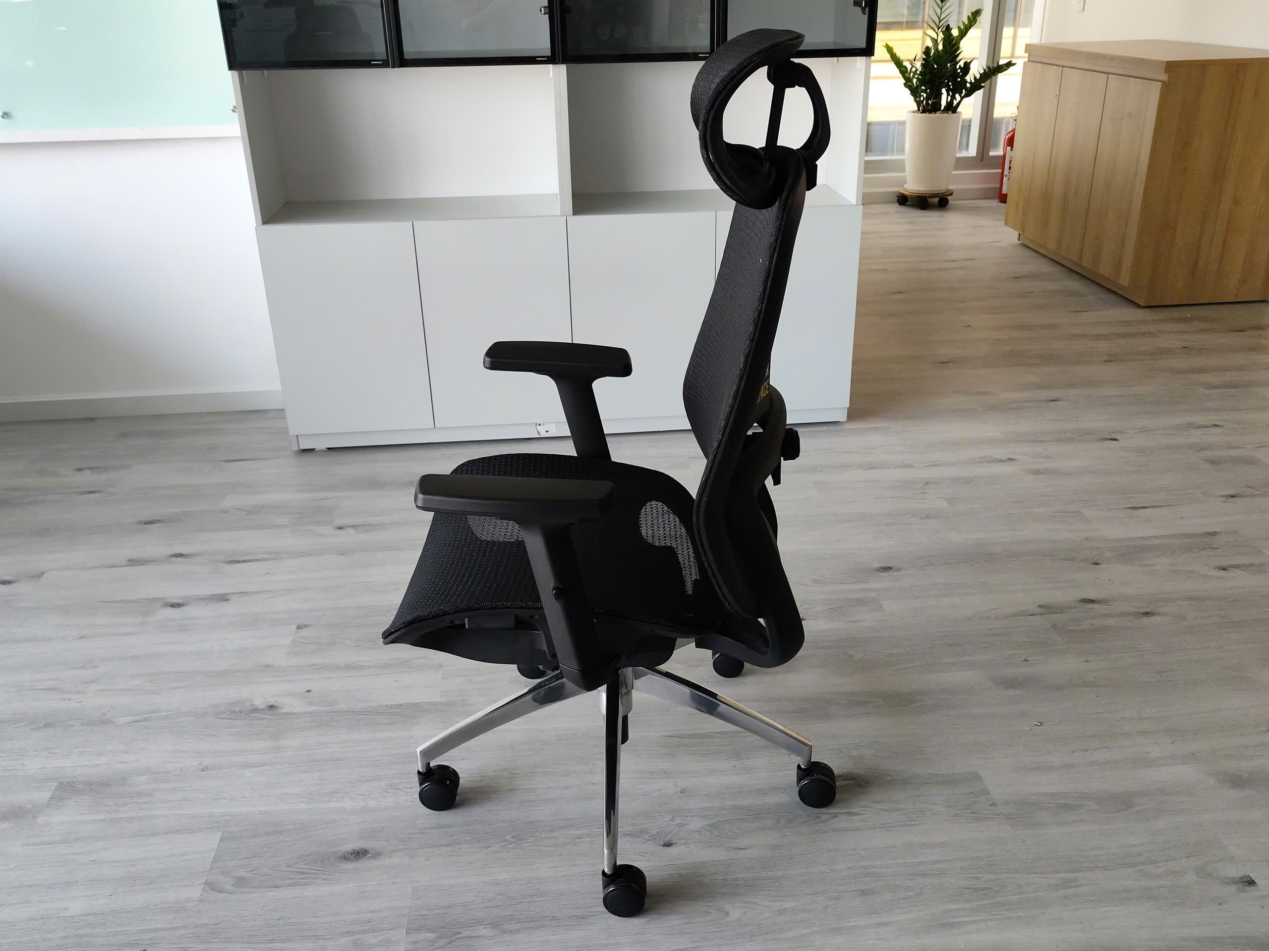 Dự Án Ghế Công Thái Học Upgen LumiX - Công Ty TNHH Tin Học Ngôi Sao Lớn