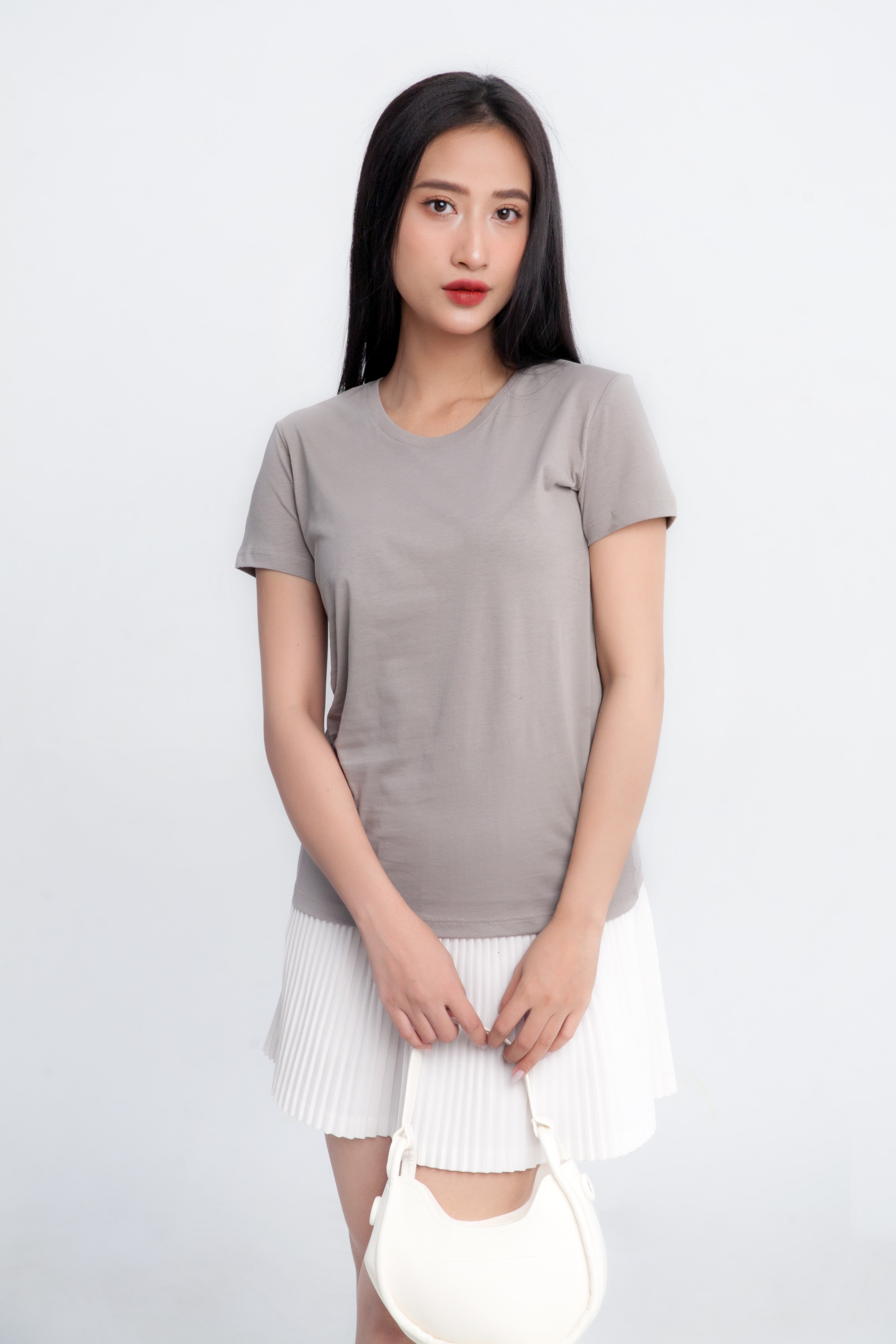 Áo Thun Nữ Cổ Tròn Màu Xám Bạc