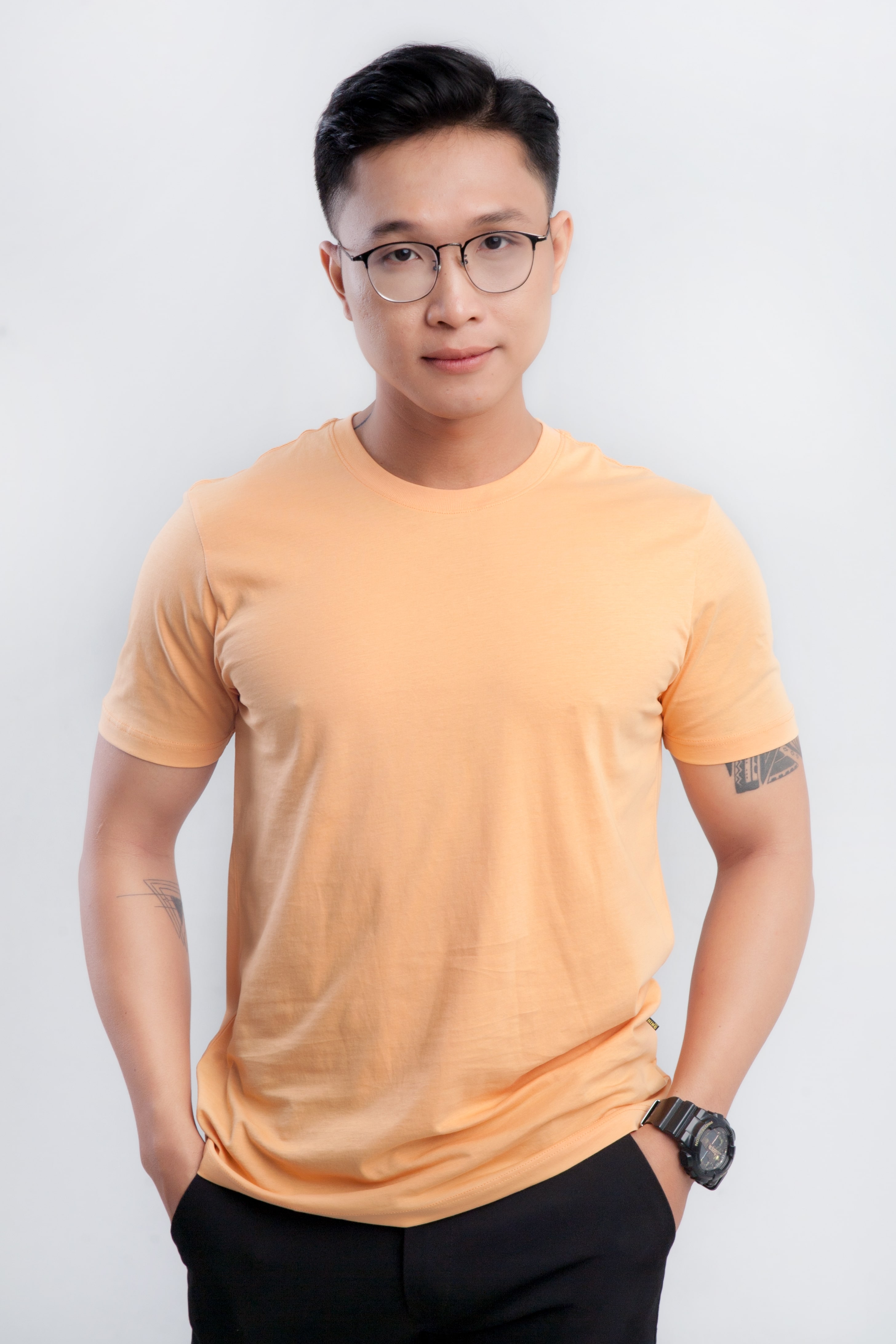 Áo Thun Nam Cổ Tròn Màu Cam Sữa