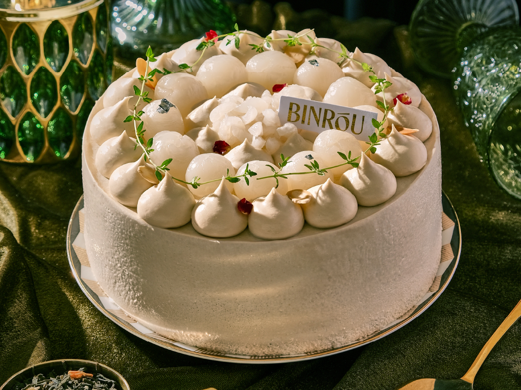 MOUSSE TRÀ NHÀI LONG NHÃN