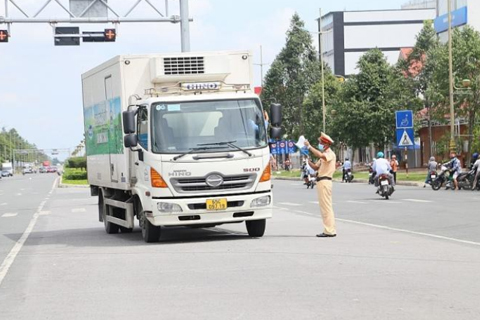 Doanh nghiệp sản xuất băng vệ sinh, tã, bỉm 'chết đứng' vì quy định hàng thiết yếu
