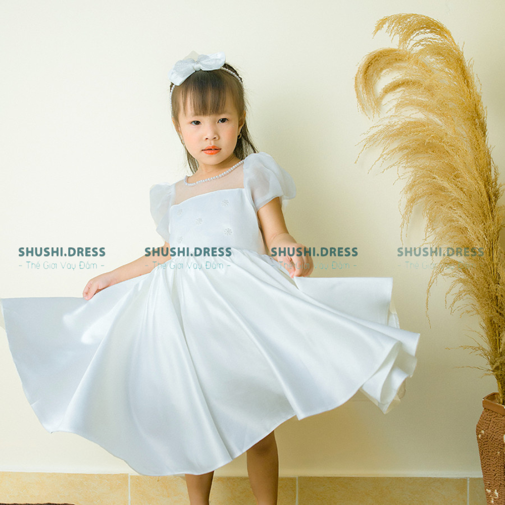 Váy Ngắn Màu Trắng Dán Chữ A Áo Kèm Nơ Xinh Xắn V105 - Cloudy Dress