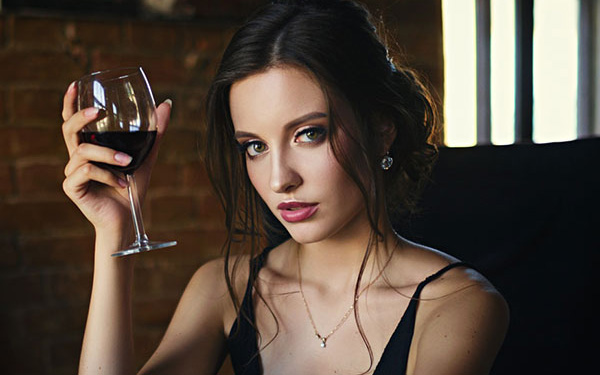 Những Chai Rượu Vang Ngon Dành Cho Phụ Nữ