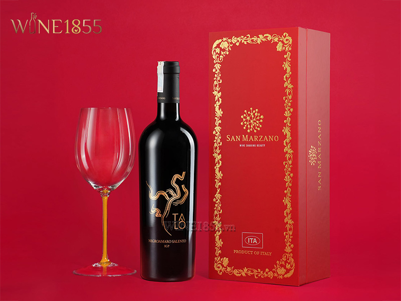 Hộp quà 1 chai rượu vang Talò Negroamaro Salento Limited Edition