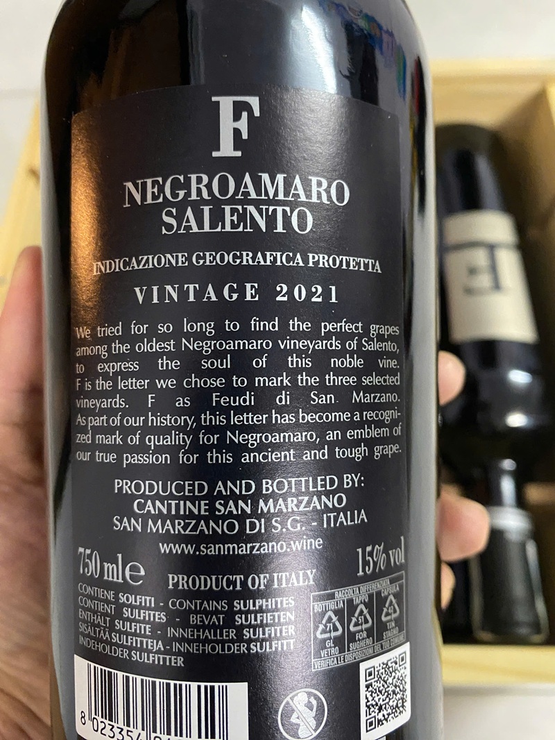 Nhãn chai rượu vang nhà San Marzano