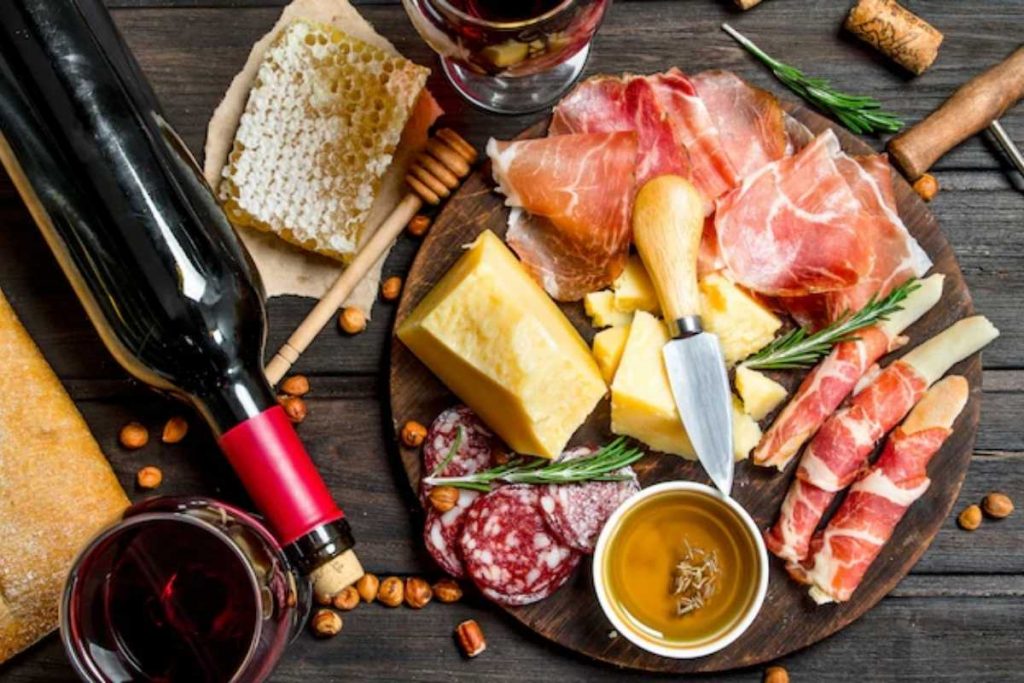 Kết hợp với món ăn với rượu vang Argentina