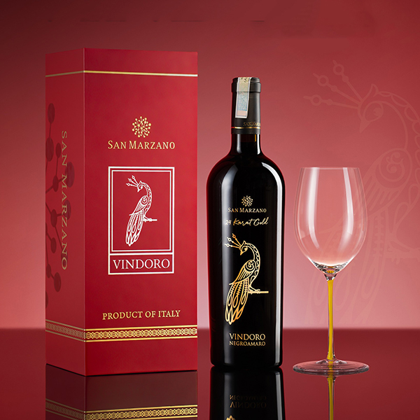 Hộp quà 1 chai rượu vang đỏ Vindoro 24 Karat Gold