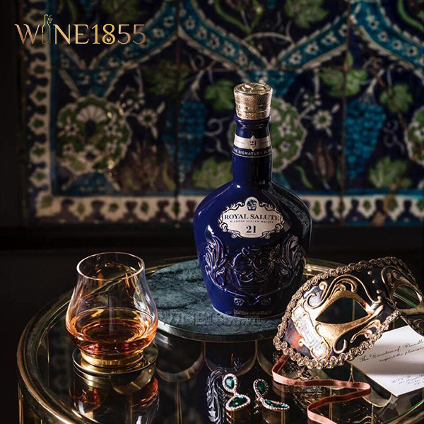 Rượu Chivas 21 Năm - Royal Salute 21 Years