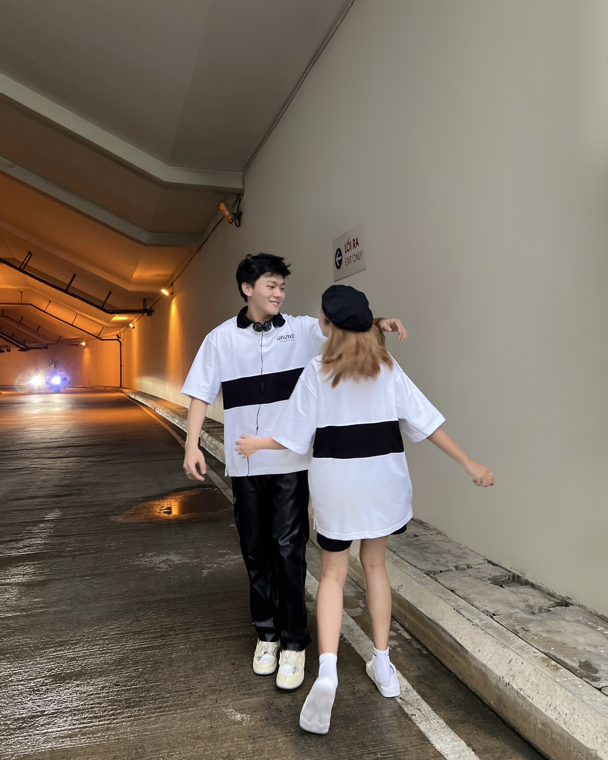 Áo polo trắng phối thân đen nam/nữ