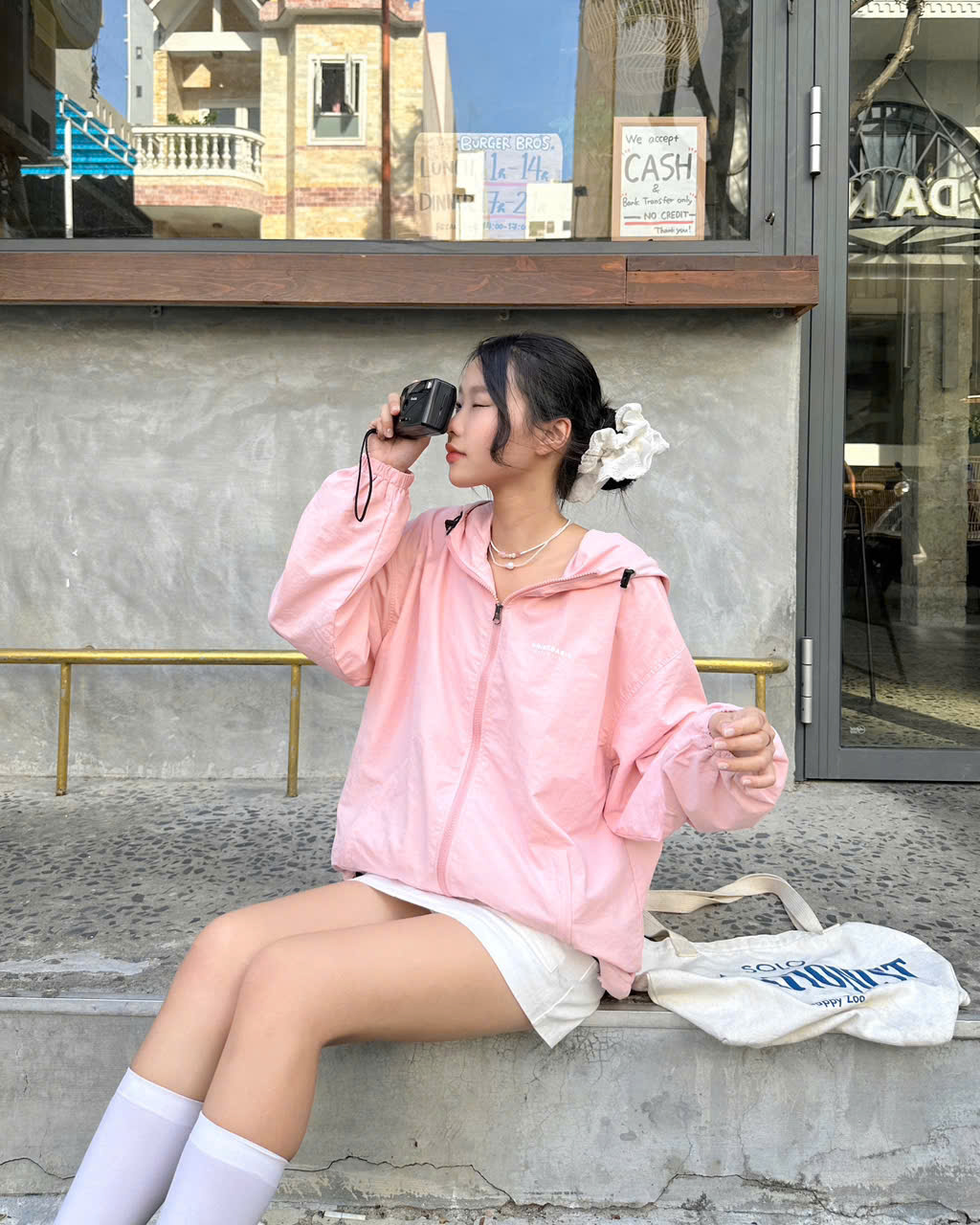 Áo khoác dù có mũ phong cách Hàn Quốc chống nắng tốt, thoáng mát và nhẹ Active Windbreaker W22024