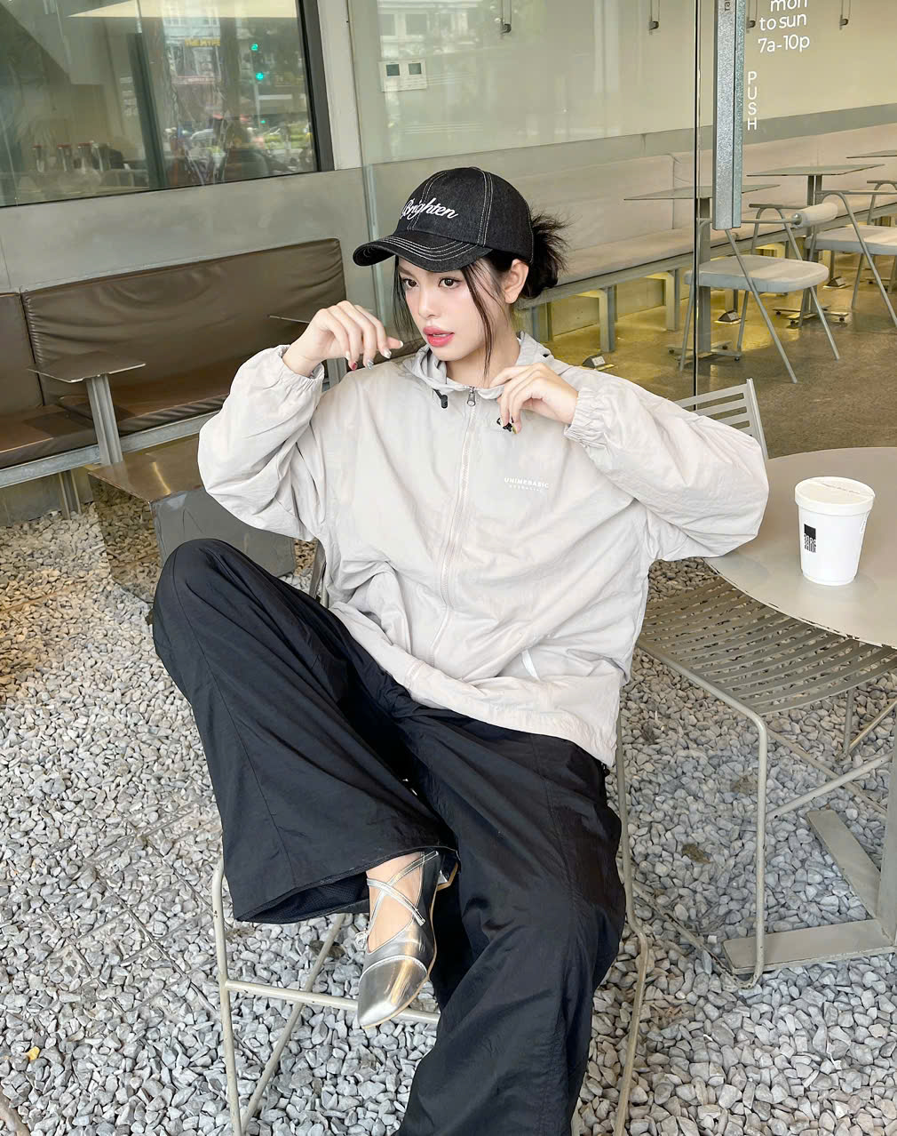 Áo khoác dù có mũ phong cách Hàn Quốc chống nắng tốt, thoáng mát và nhẹ Active Windbreaker W22024