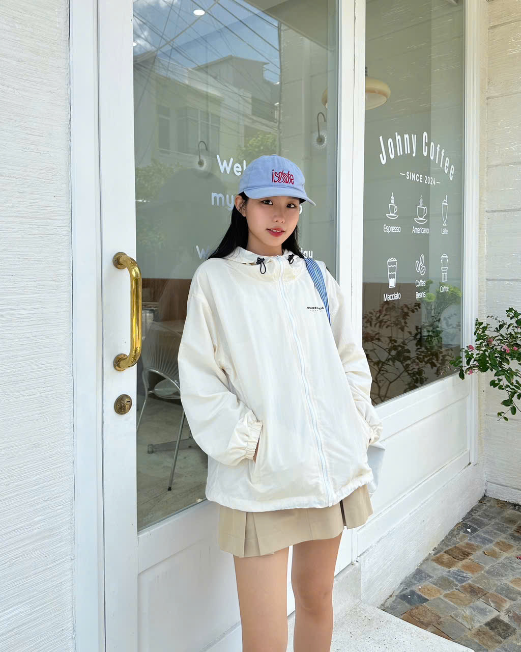 Áo khoác dù có mũ phong cách Hàn Quốc chống nắng tốt, thoáng mát và nhẹ Active Windbreaker W22024