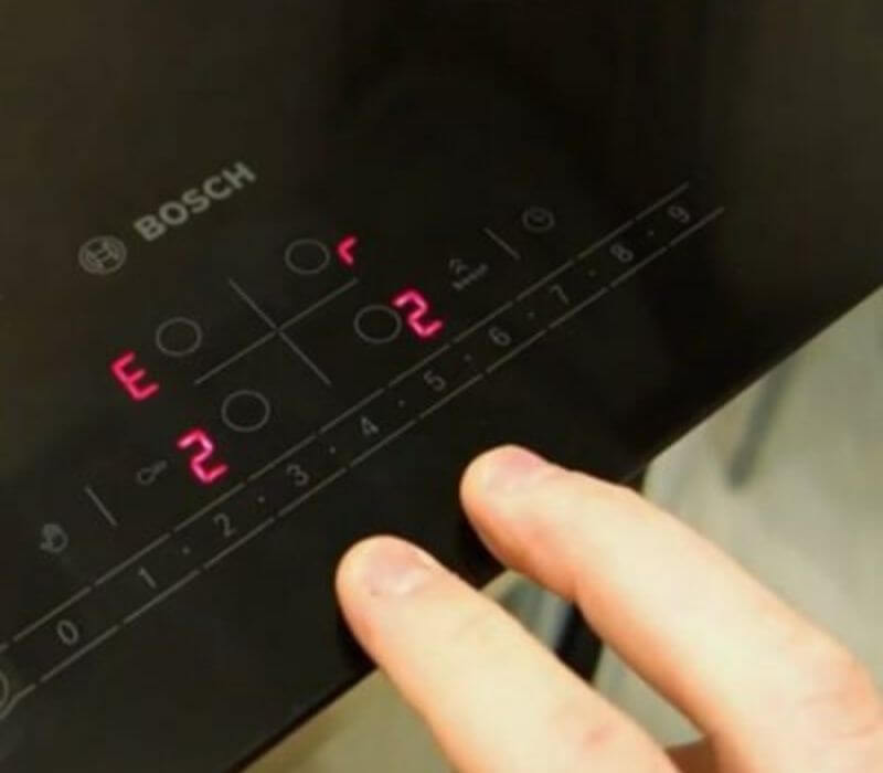 Sửa bếp từ Bosch báo lỗi E22/Er22
