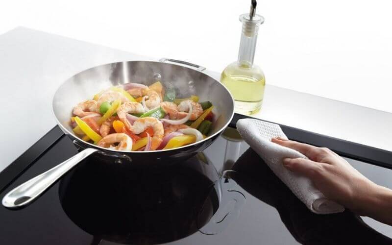 Cách khắc phục tình trạng bếp từ hỏng cảm ứng