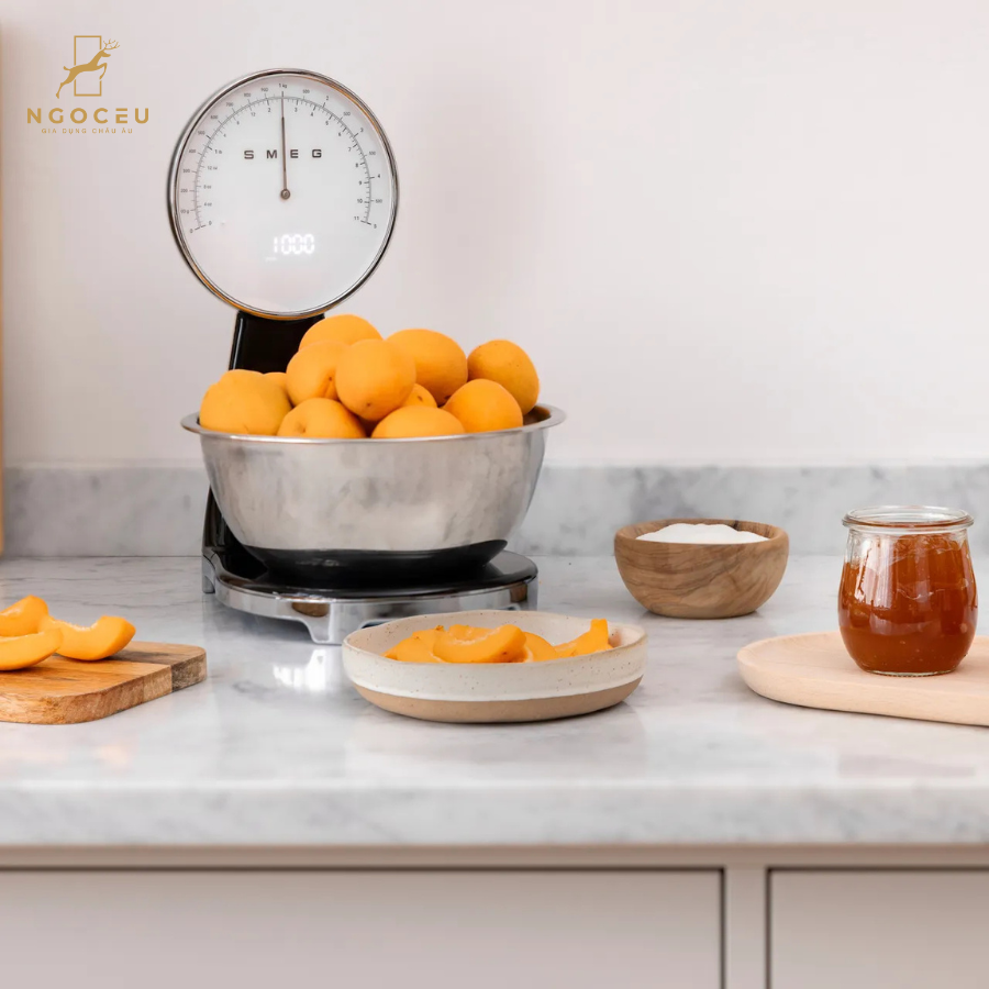 Cân đồng hồ và điện tử Smeg KSF01BLWW