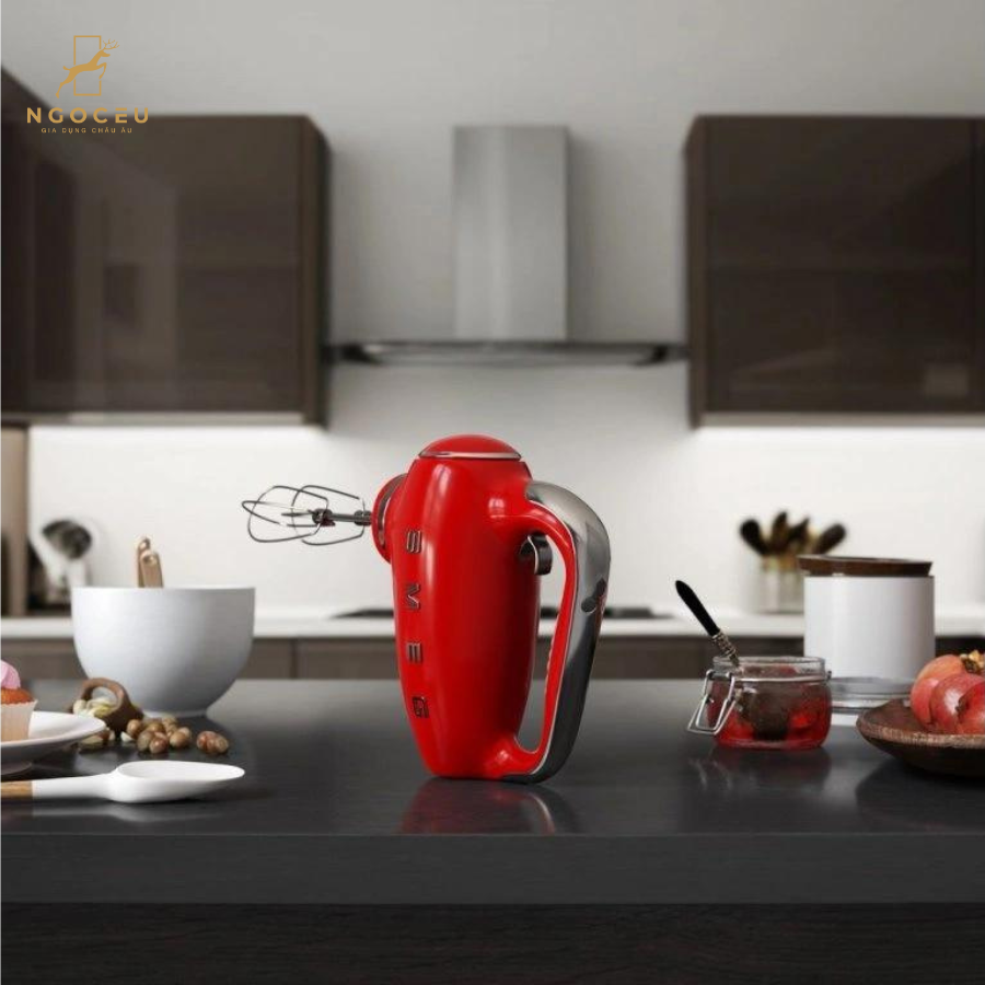 Máy đánh trứng trộn bột cầm tay Smeg HMF01RDEU