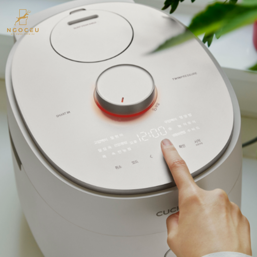 Nồi cơm điện cao tần áp suất kép 1.08L Cuckoo CRP-OHTR0610FGW