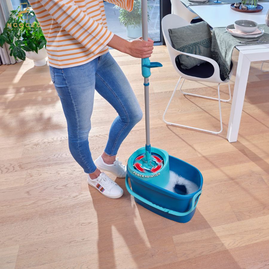 Cây lau nhà kèm gạt nước Leifheit Twist Ergo Turbo