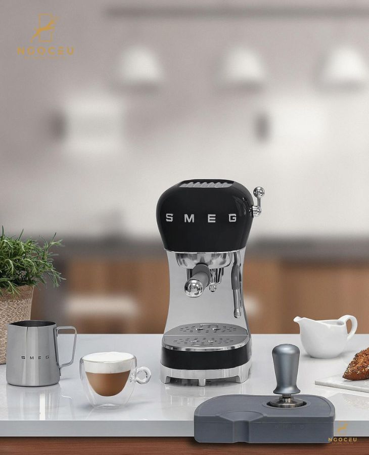Máy pha cà phê Smeg ECF02CREU