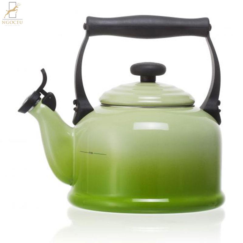Ấm đun nước cổ điển Le Creuset 1.7L – Màu Xanh Vàng