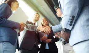 Khách hàng bên ngoài là gì? 3 Vai trò quan trọng đối với doanh nghiệp