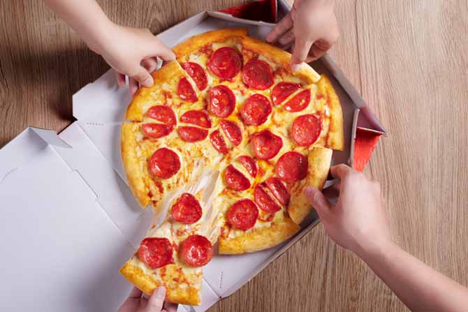Tiết lộ tính cách qua cách ăn pizza cực thú vị