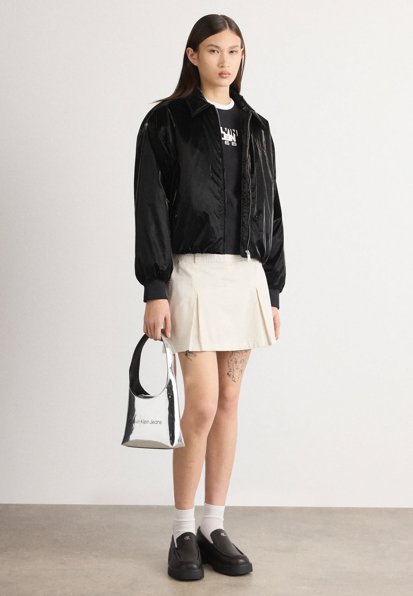 Áo khoác trần bông nữ Calvin dáng crop