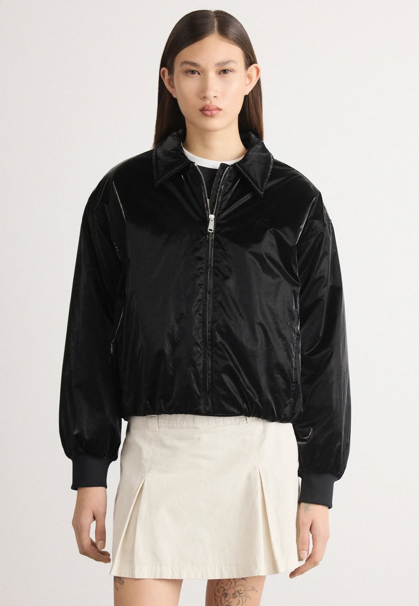 Áo khoác trần bông nữ Calvin dáng crop