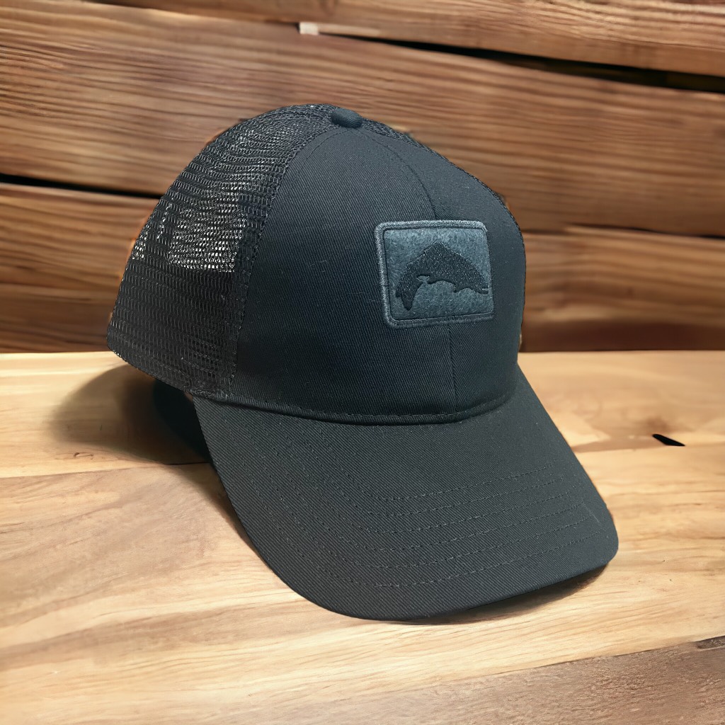 MŨ BASS PATCH TRUCKER SIMMS