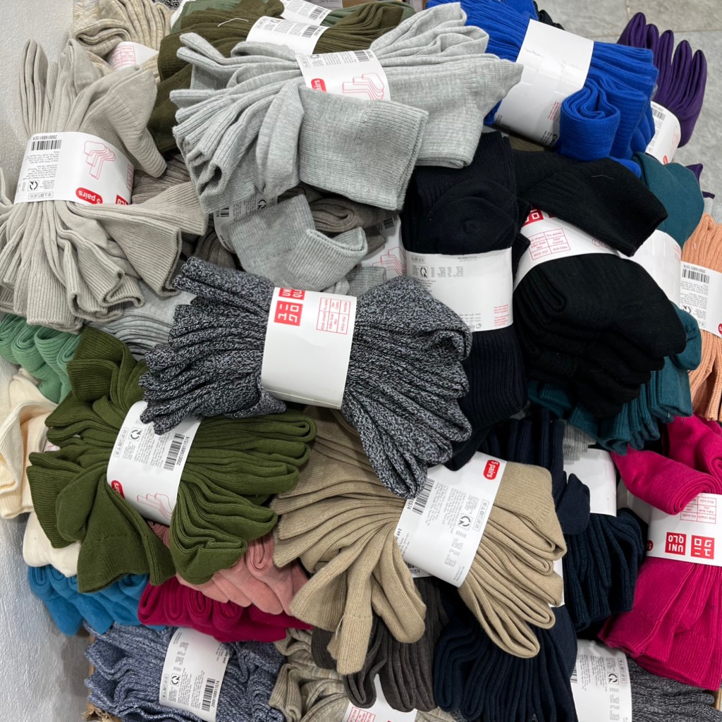 Tất cao cổ Uniqo