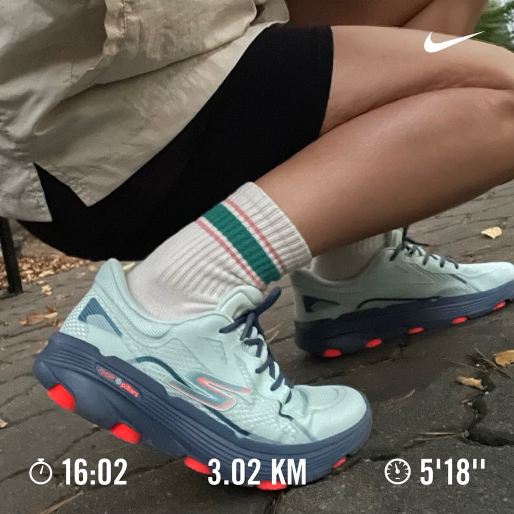 Giày Skechers GoRun