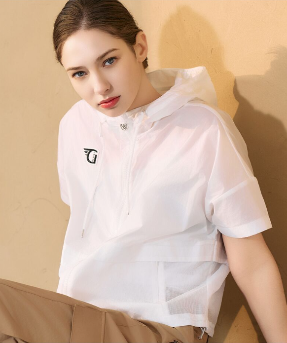 Áo khoác cộc tay nữ Geiger