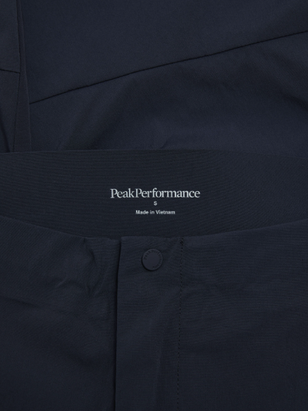 Quần dã ngoại PeakPerformance