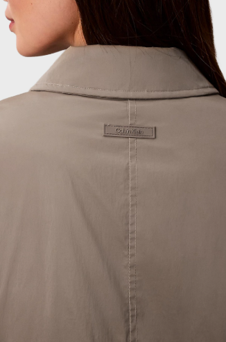 Áo khoác trần bông nữ Calvin dáng crop(logo)