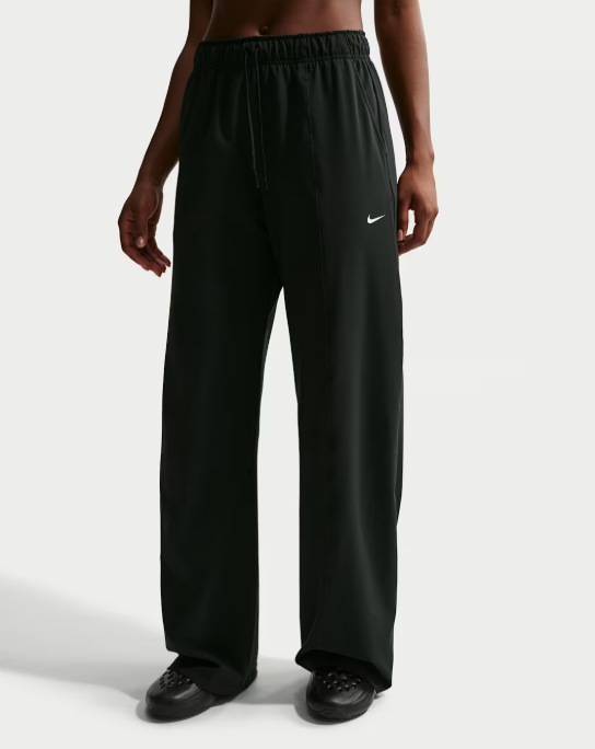 Quần thể thao Nike