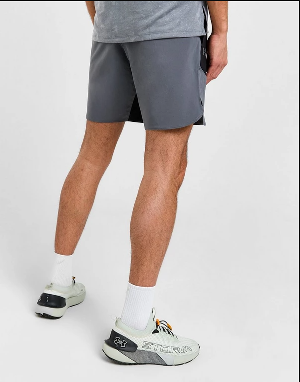 Short nam  Peak Woven Hybrid UA