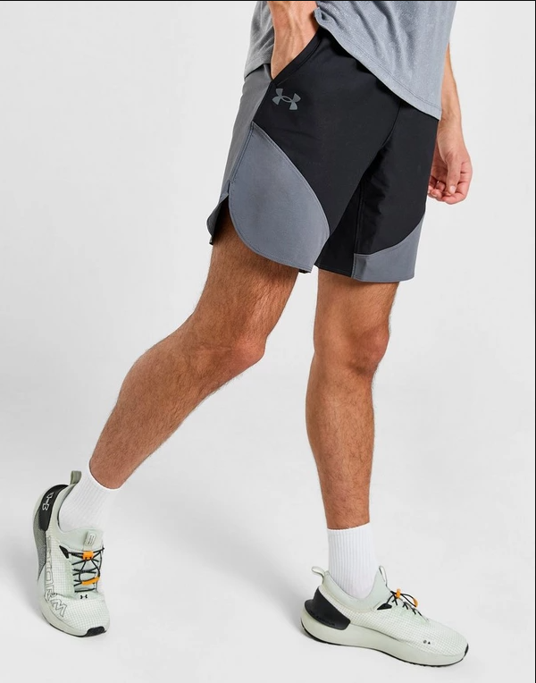 Short nam  Peak Woven Hybrid UA