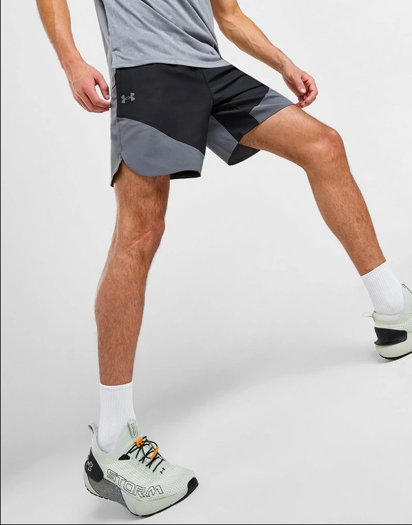 Short nam  Peak Woven Hybrid UA