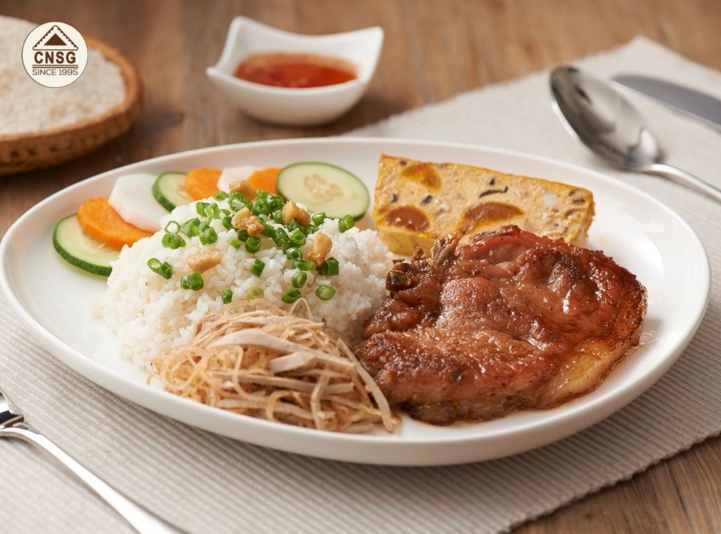 Cơm tấm có gì đặc biệt mà trở thành đặc sản của Sài Gòn? | comnieusaigon.com
