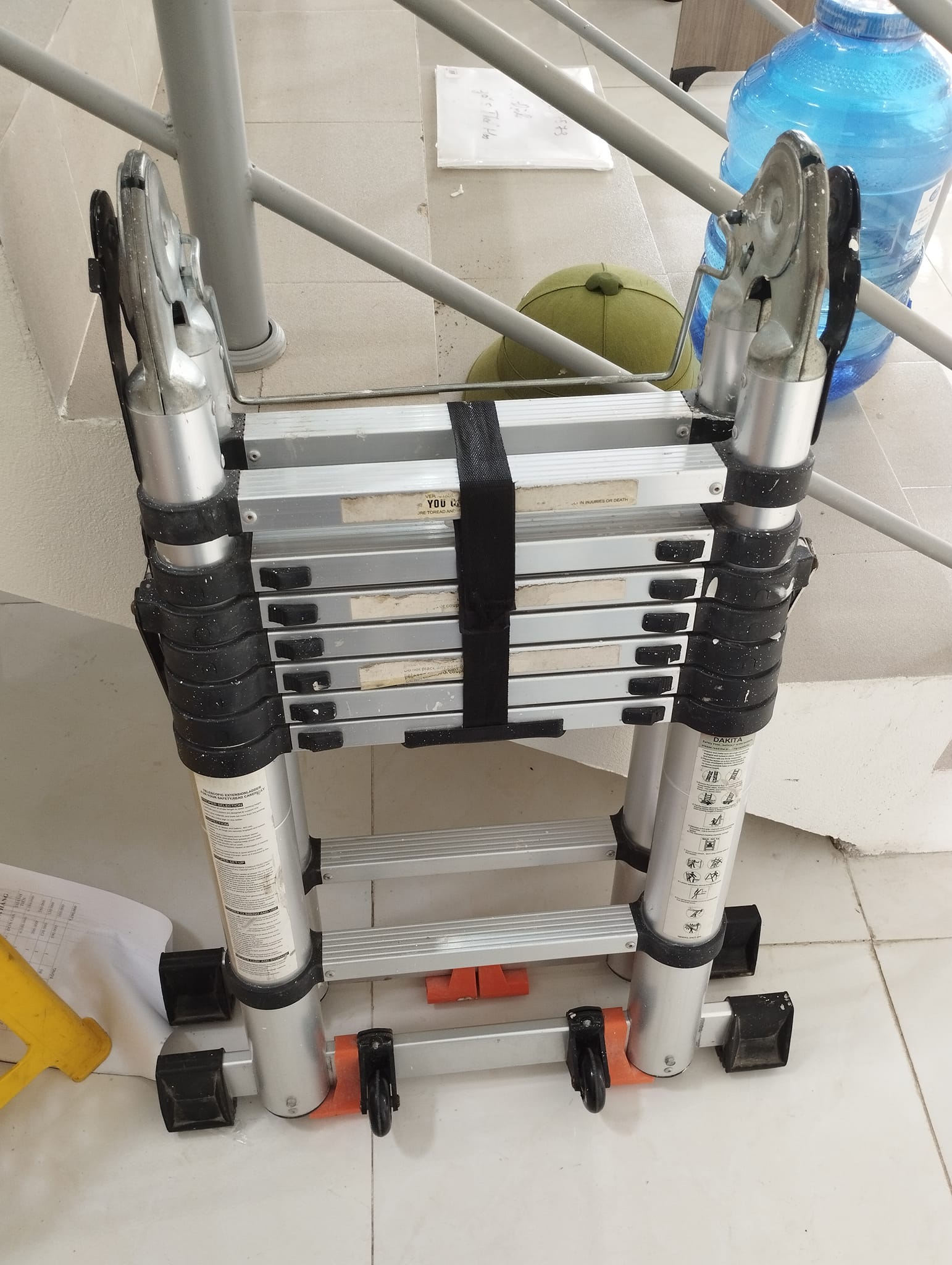 CÓ NÊN MUA THANG CŨ KHÔNG ???