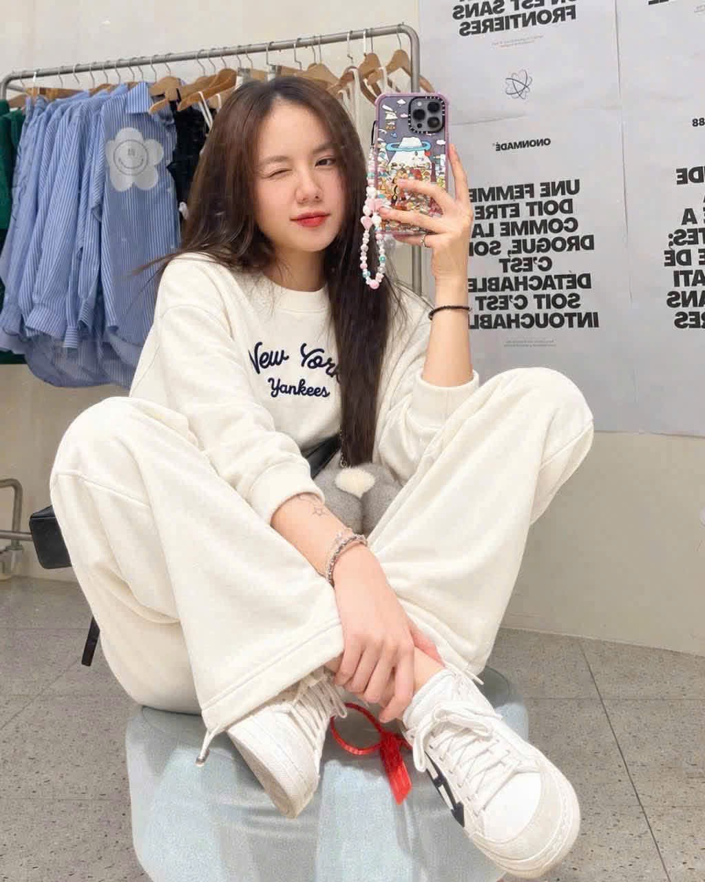 SET813- Bộ nỉ trắng thêu New