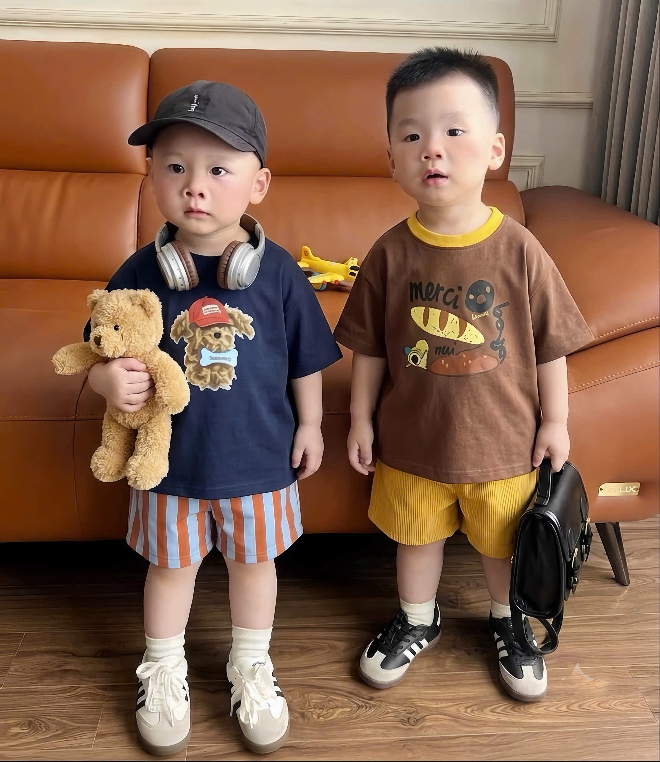 BT1026- Combo 2 bộ cotton cộc tay NÂU- XANH Merci