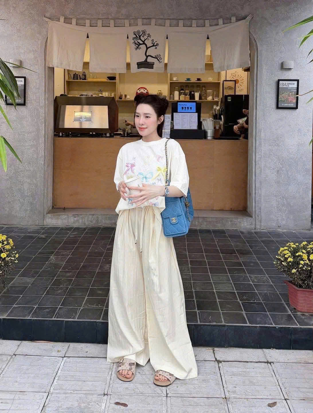 SET914-Set áo thun trắng in nơ phối quần ống rộng dài